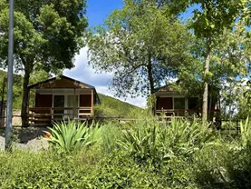 Bungalows y Cabañas SOLOPUENT Natur apartamentos turísticos en Castiello de Jaca